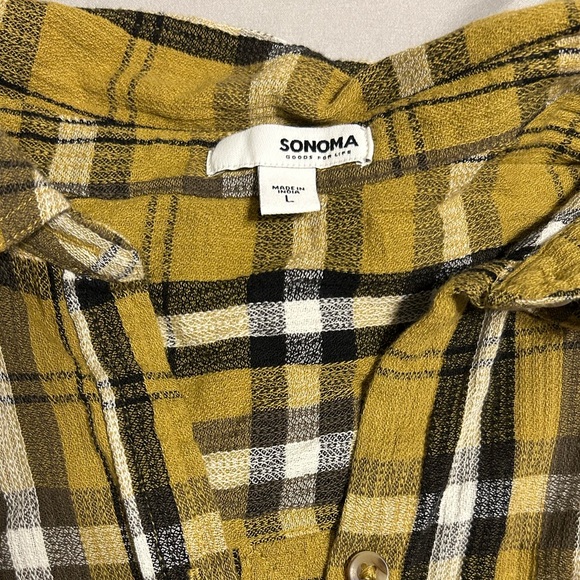 Yellow women’s flannel pattern size large shirt - Picture 4 of 6